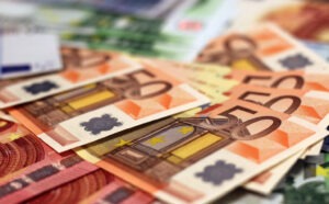 Wie viel kann man im Sicherheitsdienst (Wachgewerbe) verdienen? Wie viel kann man im Sicherheitsdienst (Wachgewerbe) verdienen?